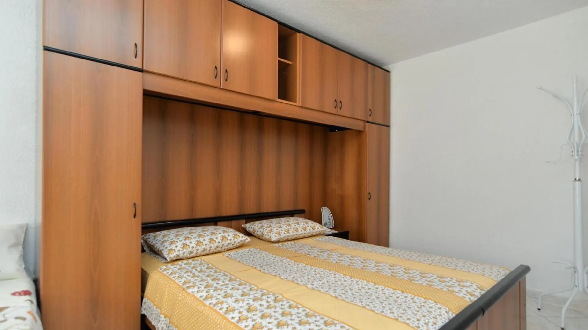 Apartment Ferienwohnung Fuer 2 Personen Ca 33 Qm In Pula, Istrien Istrische Riviera